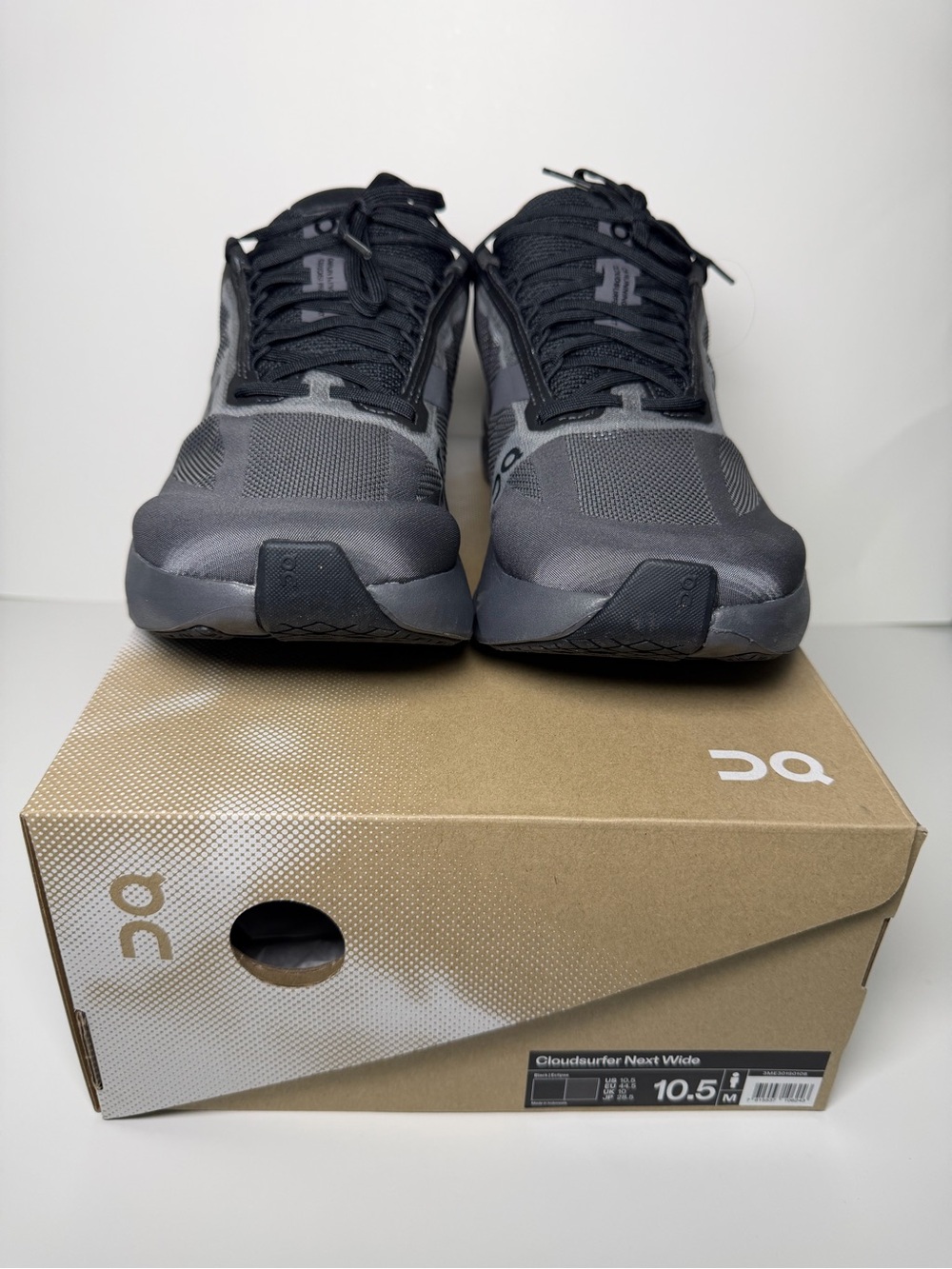 NIB On Cloudsurfer Next Mens 10.5W Wide Black Athletic Running Shoes Trainer NEW - Picture 8 of 16